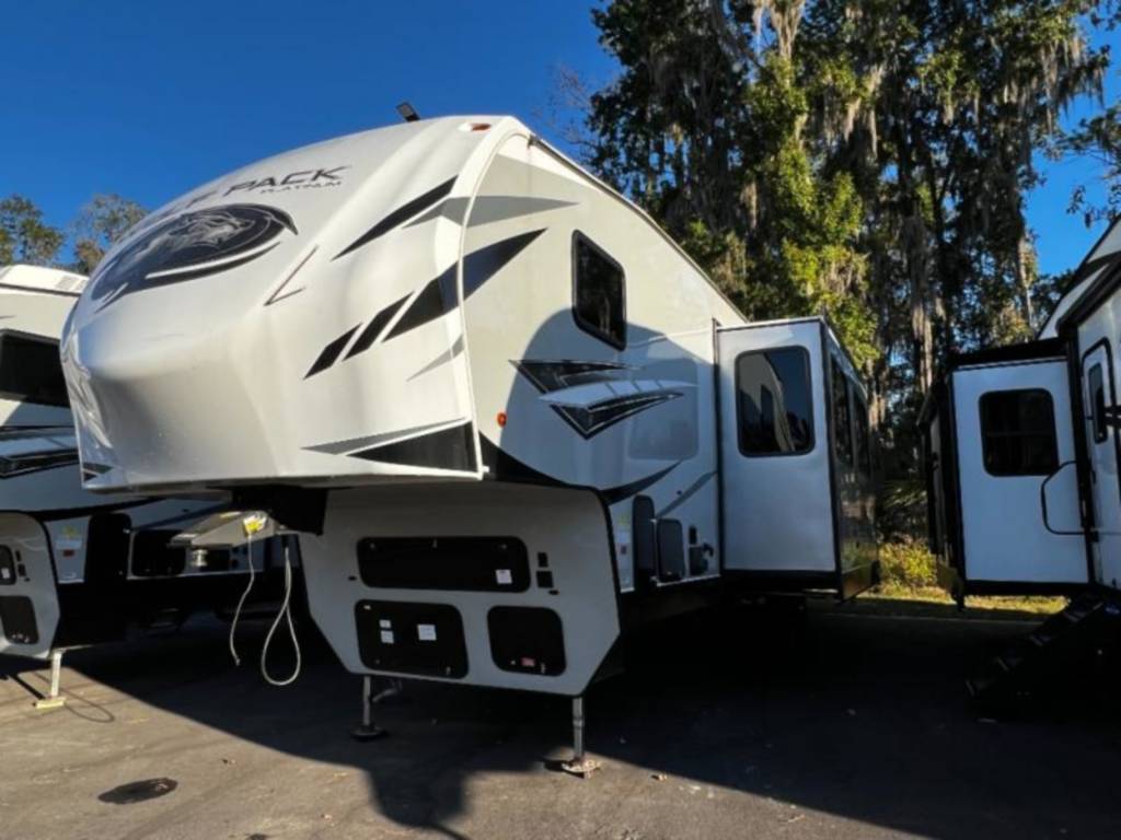 FOREST RIVER WOLF PACK 31PACK12