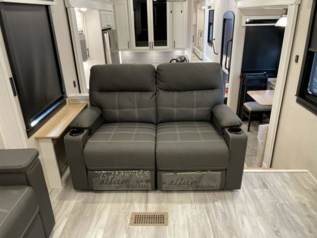 FOREST RIVER RIVERSTONE 419RD