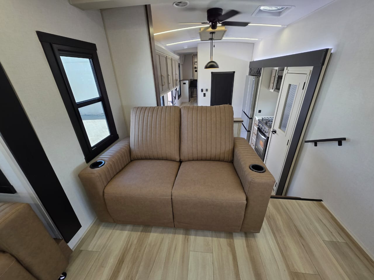 SALEM HEMISPHERE 36FL