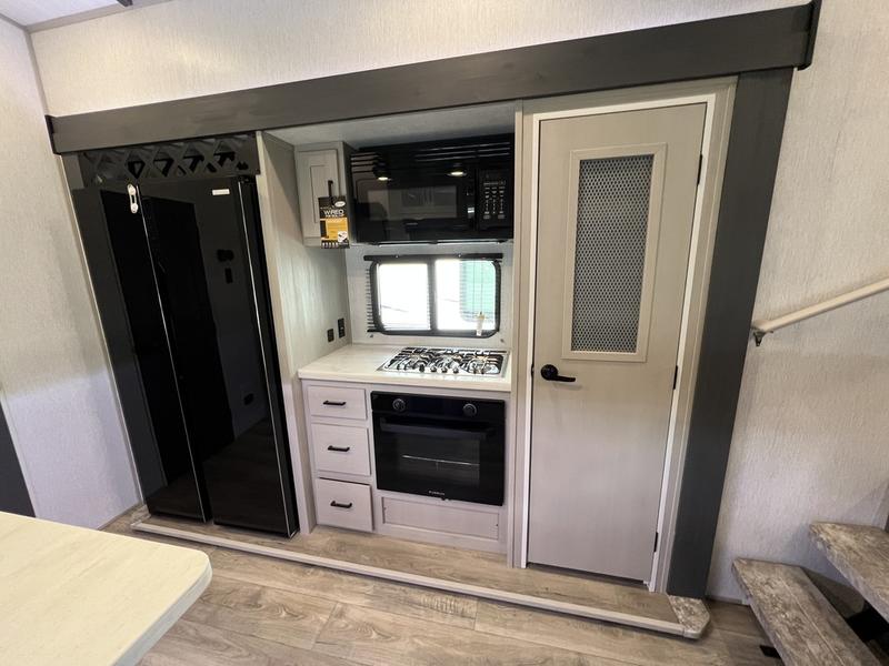 FOREST RIVER SALEM HEMISPHERE ELITE 36FL