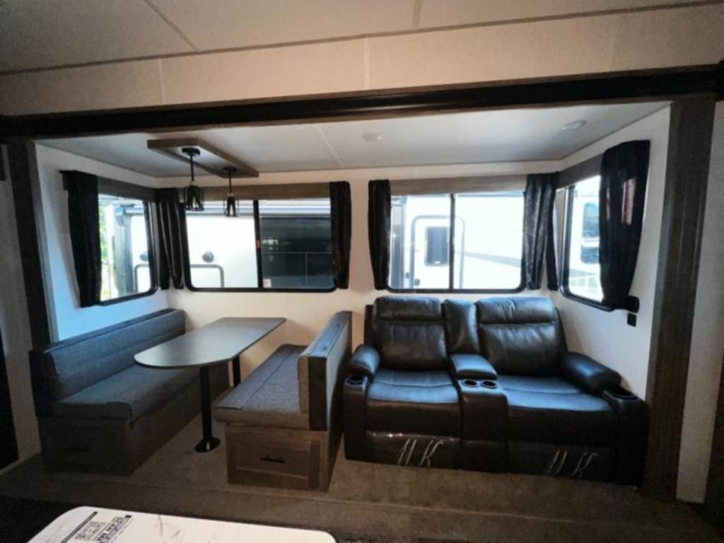 FOREST RIVER WOLF PACK 31PACK12