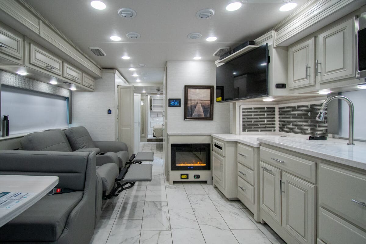 FOREST RIVER BERKSHIRE 40F