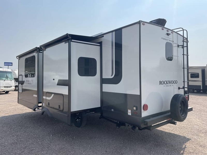FOREST RIVER ROCKWOOD MINI LITE 2523MBR