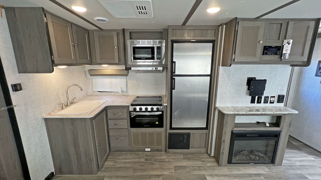 GULF STREAM ENVISION 28CRB