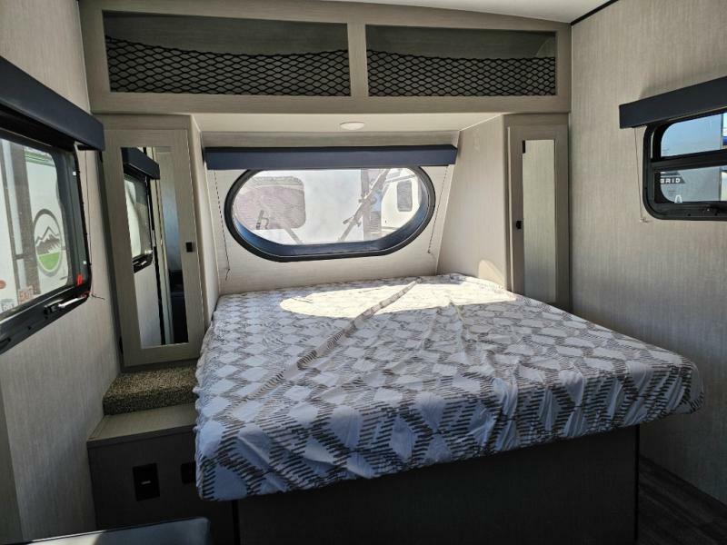 COACHMEN REMOTE 19R