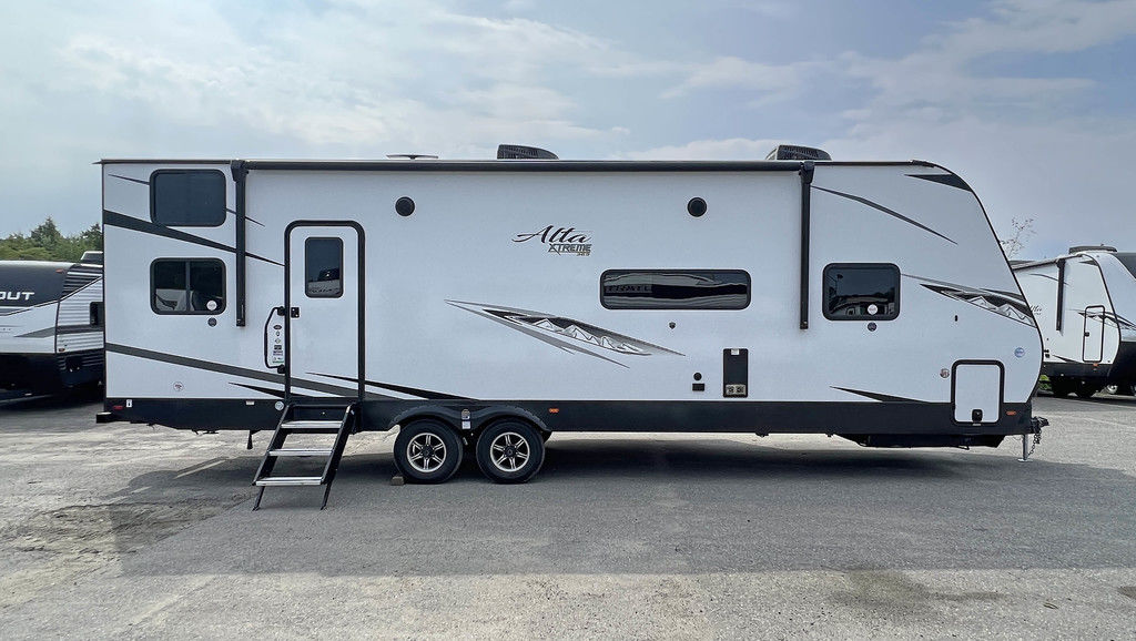 EAST TO WEST ALTA 3100KXT