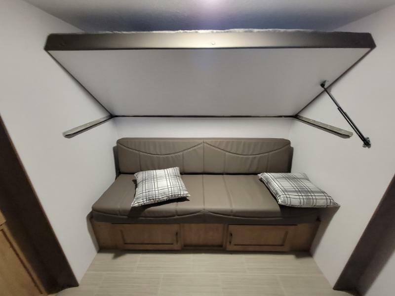 COACHMEN FREEDOM EXPRESS ULTRA LITE 320BHDS