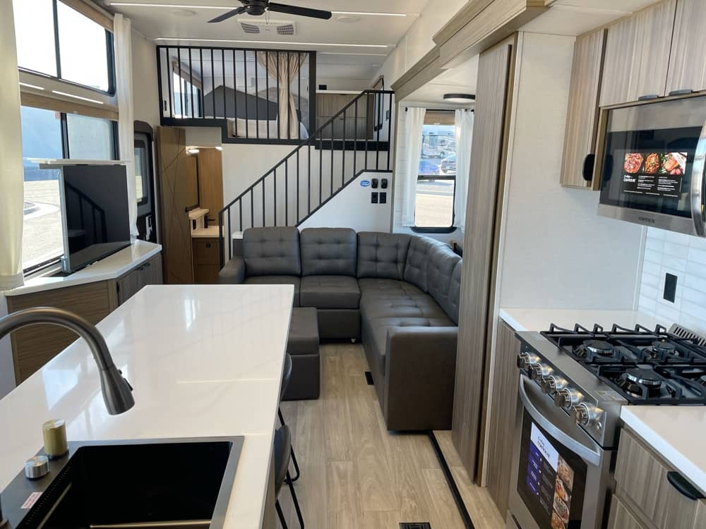 FOREST RIVER Salem Grand Villa 44ZEN