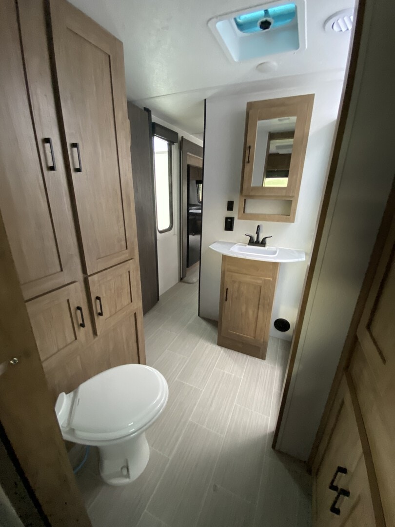 COACHMEN FREEDOM EXPRESS ULTRA LITE 298FDS
